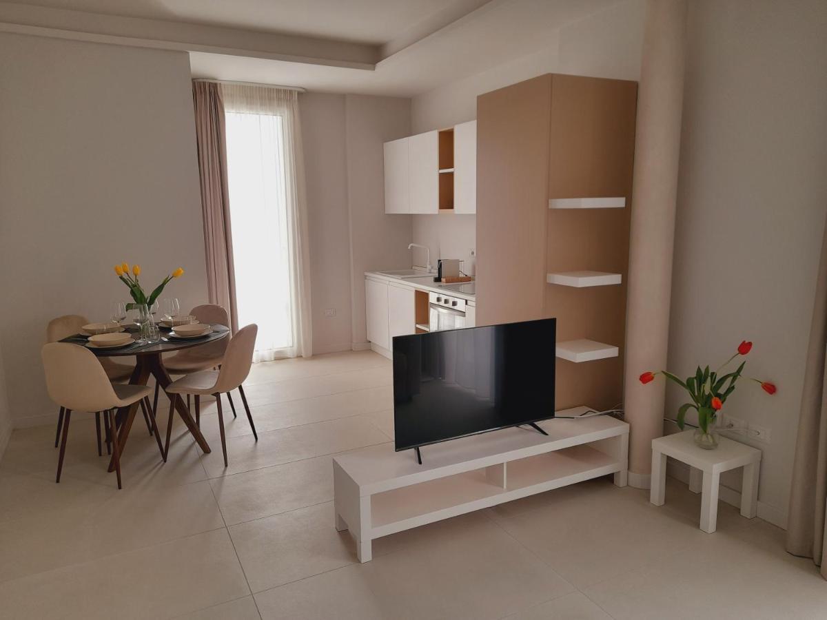 Gt Apartments - New Opening Vibo Valentia Marina Bagian luar foto