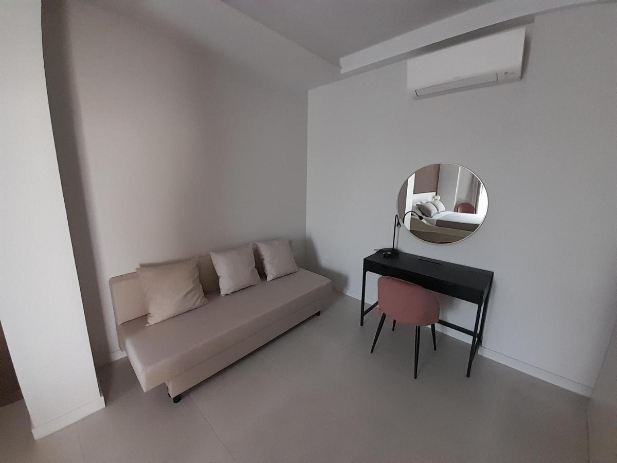 Gt Apartments - New Opening Vibo Valentia Marina Bagian luar foto