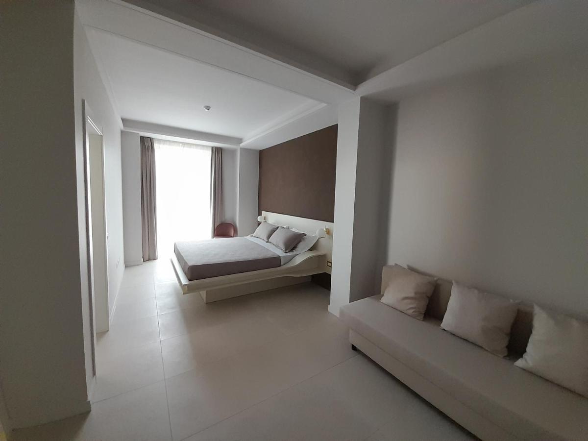 Gt Apartments - New Opening Vibo Valentia Marina Bagian luar foto